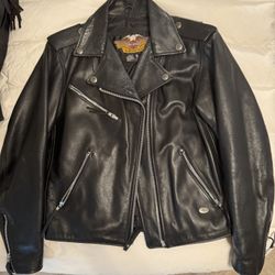 Vintage Harley Davidson Women’s Leather Jacket