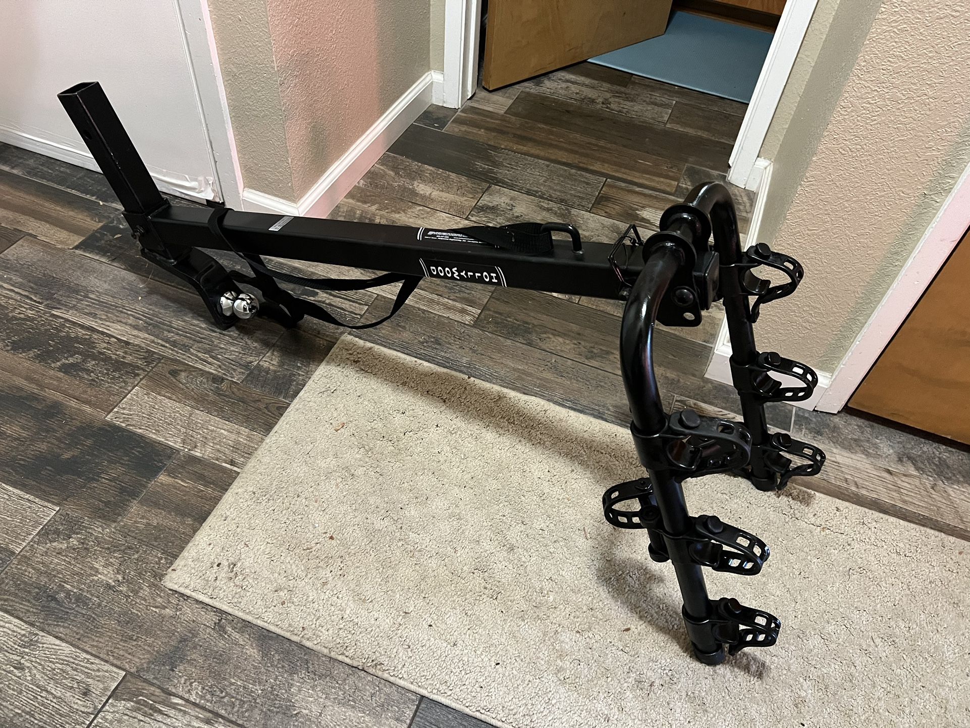 Like New HOLLYWOOD Bike Rack for 2” hitch holds 3 bikes and folds for easy transport