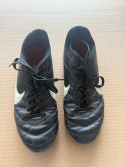 Nike Indoor Soccer Shoes