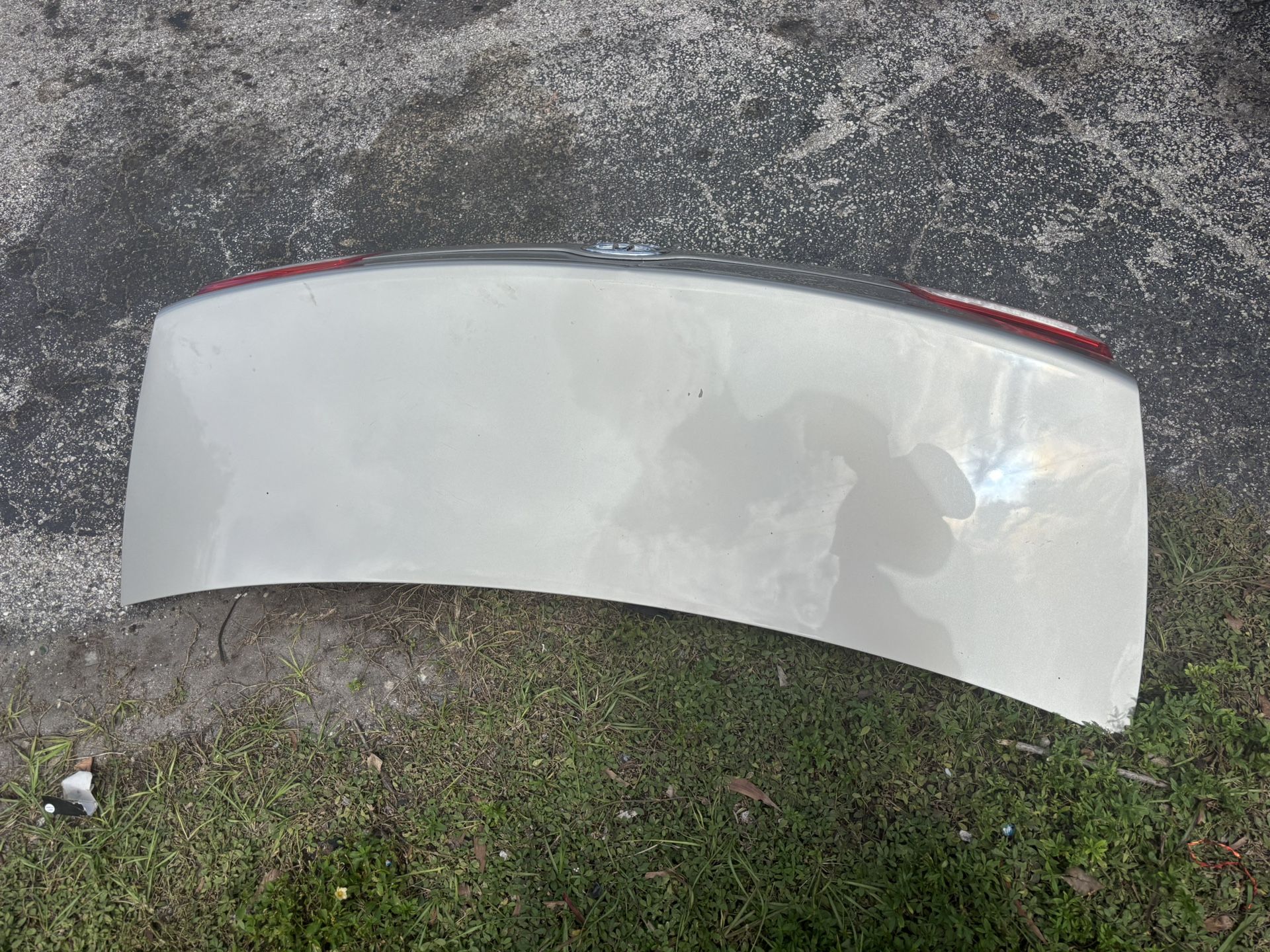 Toyota Camry LE Trunk Lid (OEM)