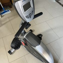 Exerpeutic 900XL Extended Capacity Recumbent Bike with Pulse for Sale in Apache Junction AZ OfferUp
