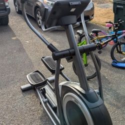 NordicTrack Commercial 9.9 Elliptical Machine