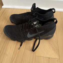NIKE  VAPOR FLY KNIT  BLACK Sneakers Men’s Size 12