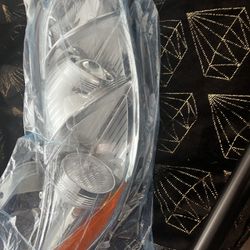 2007 Left Side Camry Headlight