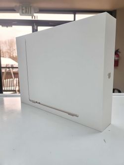 Apple - MacBook Air 13-inch Laptop Built for Apple Intelligence - M4 Chip  | $5 Down | Payment plan available