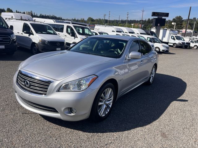 2012 INFINITI M