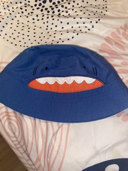 Baby boy sun hat only used once