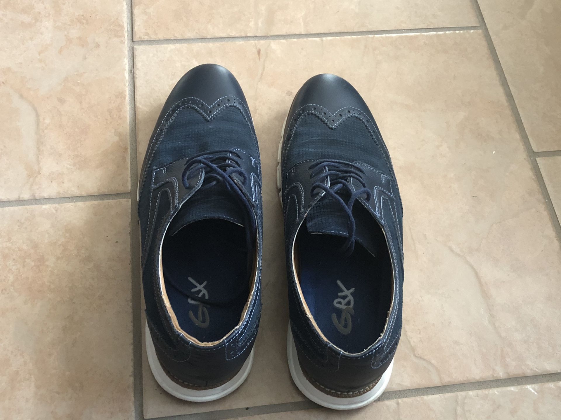 Men’s shoes