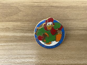 Disney DLR Cast Member Happy Holidays 1999 Donald Duck Pin