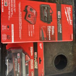 Milwaukee Forge Battery bundle