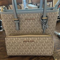 Mk (Michael Kors) Purse And Wallet for Sale in Florence, AZ - OfferUp