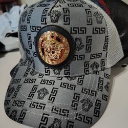 V-e-r-s-a-c-e New New!