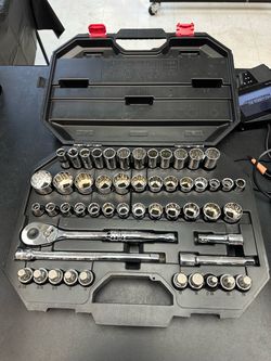 Husky 52-Piece Mechanics Tool Set