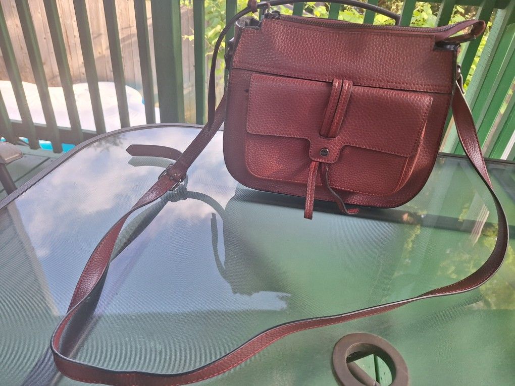 Danielle Nicole Crossbody Bag – Rich Burgundy Pebbled Faux Leather