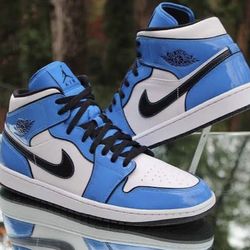 Jordan 1 Mid se signal blue size 4.5