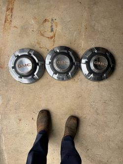 3 gmc c20 12in hubcaps