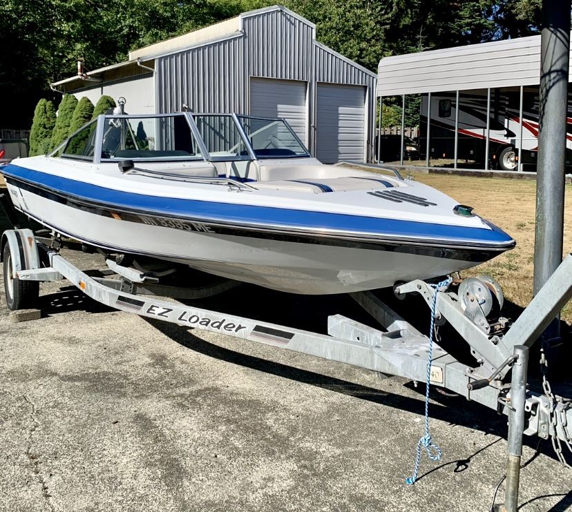 Sale Pending* 1992 18’ Invader Boat W/ 1994 EZ Loader Trailer