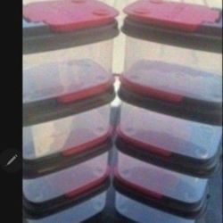 8 Husky Stackable Containers 