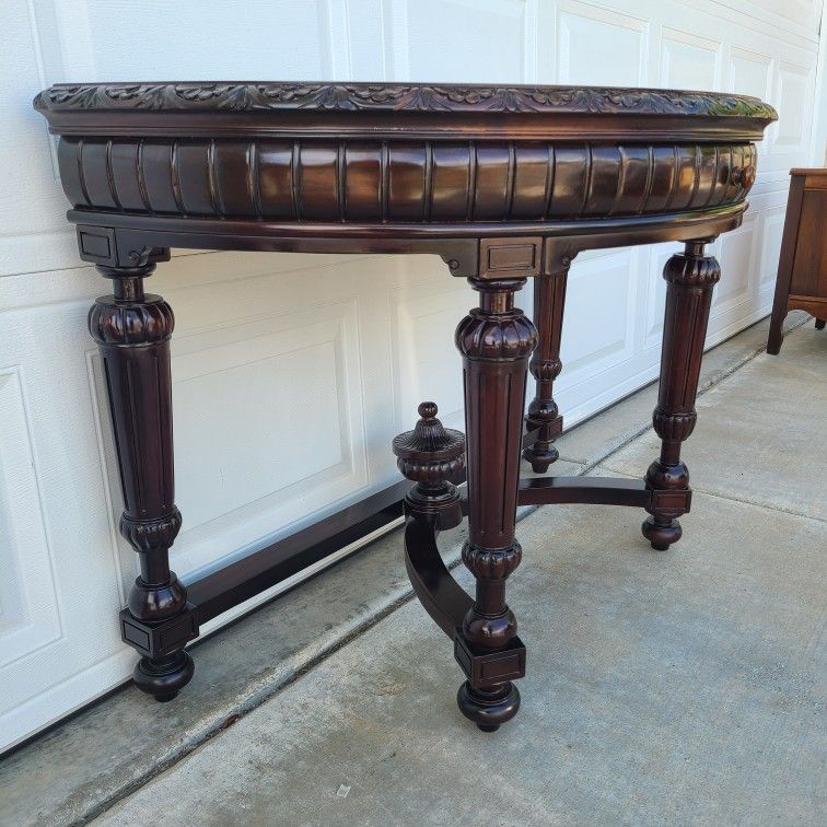 Accent Table