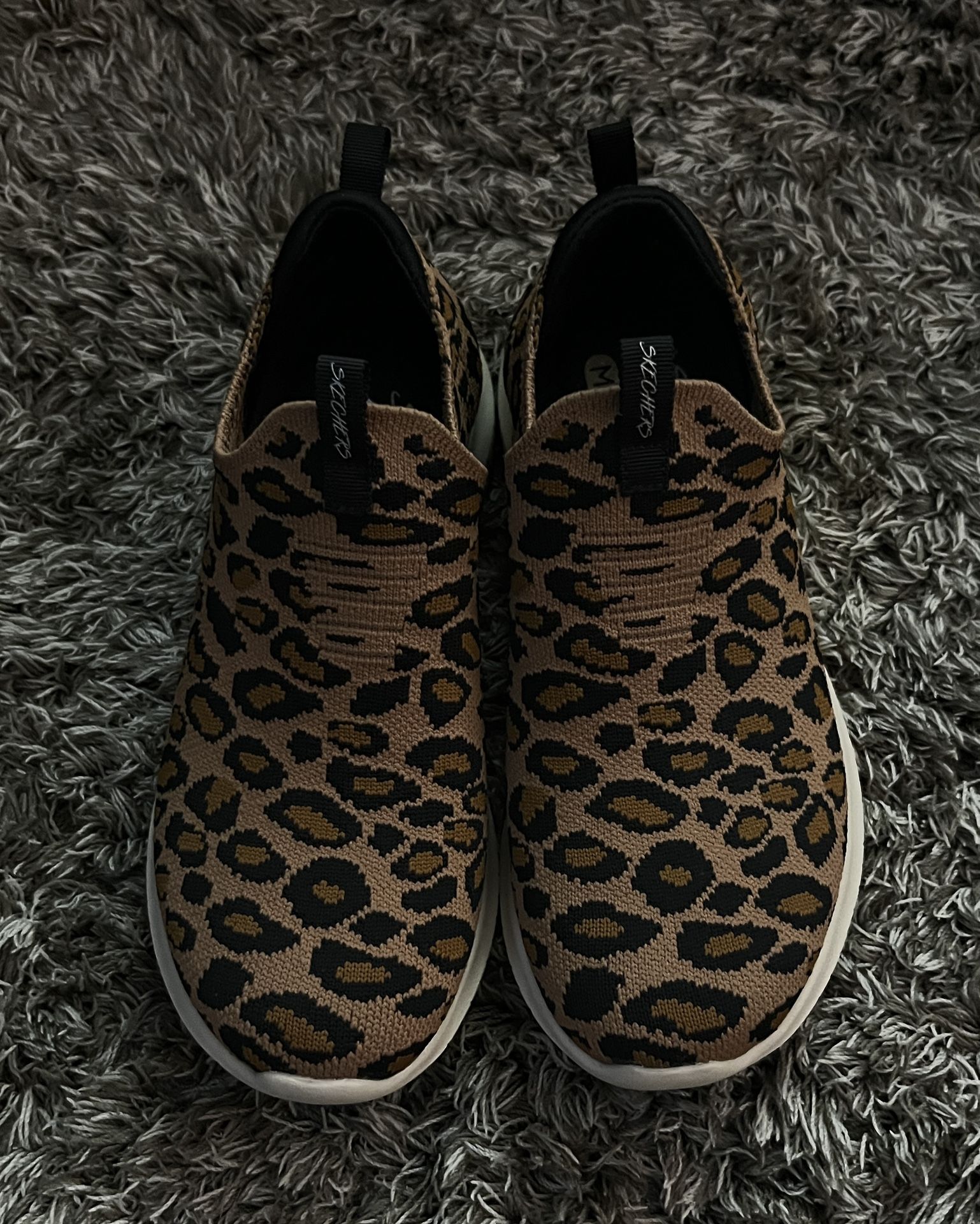 Skechers Slip On Leopard Print Sneakers