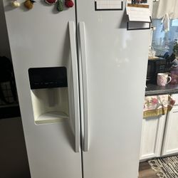 Side By Side Fridge White Color