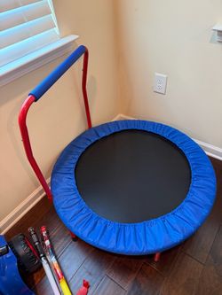 Kids Mini Trampoline with Handle Bar