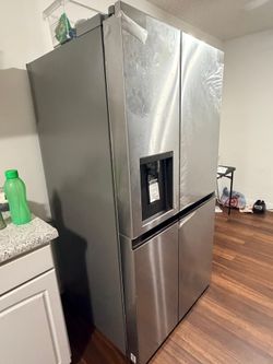 LG Refrigerator (In-warranty)