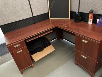 L-Shape Desk