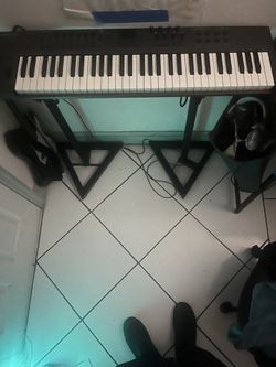 Impact Lx61+ midi controller