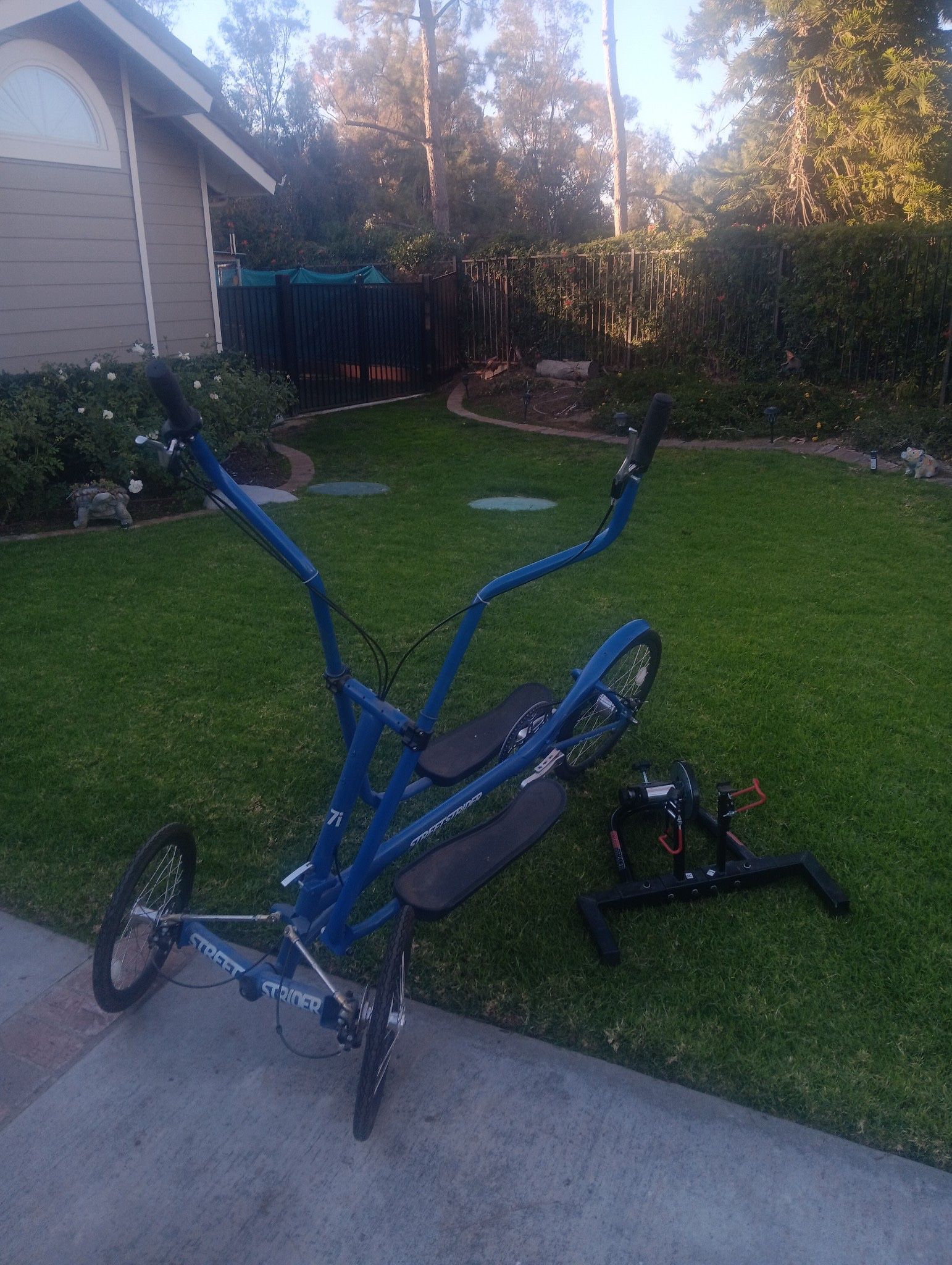 Street Strider 7i Elliptical bike