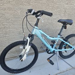 Diamondback Lustre 20" Kid's Mountain Bike - Shimano Gears, Front Suspension