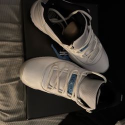 Jordan 11 Legend Blues