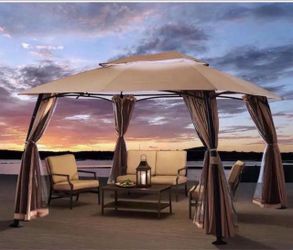 Outdoor Patio Gazebo with Curtains