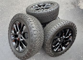 BRAND NEW OEM 2025 Jeep Gladiator 
