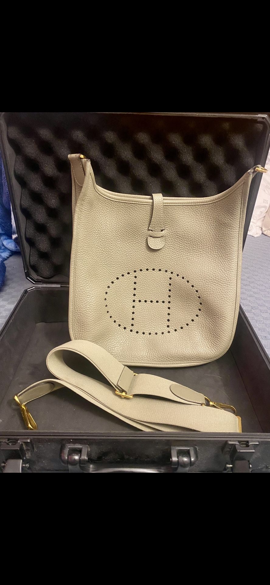 Hermès Evelyne III PM Beton Clemence Gold Hardware