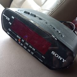 Vintage Sony AM FM Radio Alarm Clock