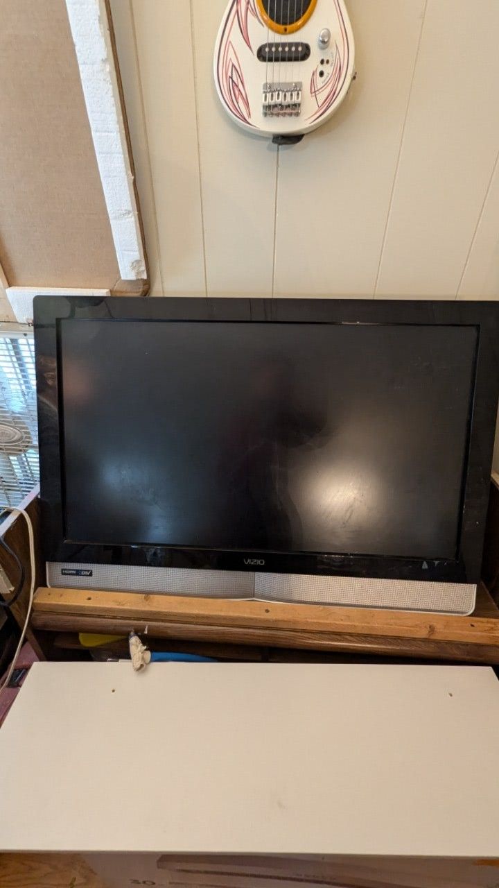 36in Vizio Hd TV