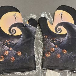 Nightmare Before Christmas Oven Mitts (New)