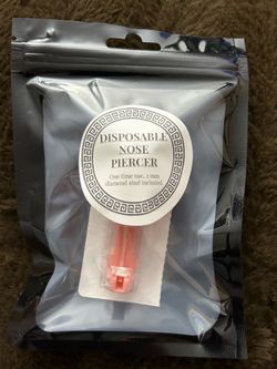 Disposable nose piercer