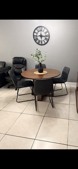 Dining Room Set