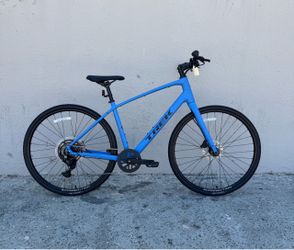 Brand New Trek Fx 2 Gen 4 Hybrid Bike.