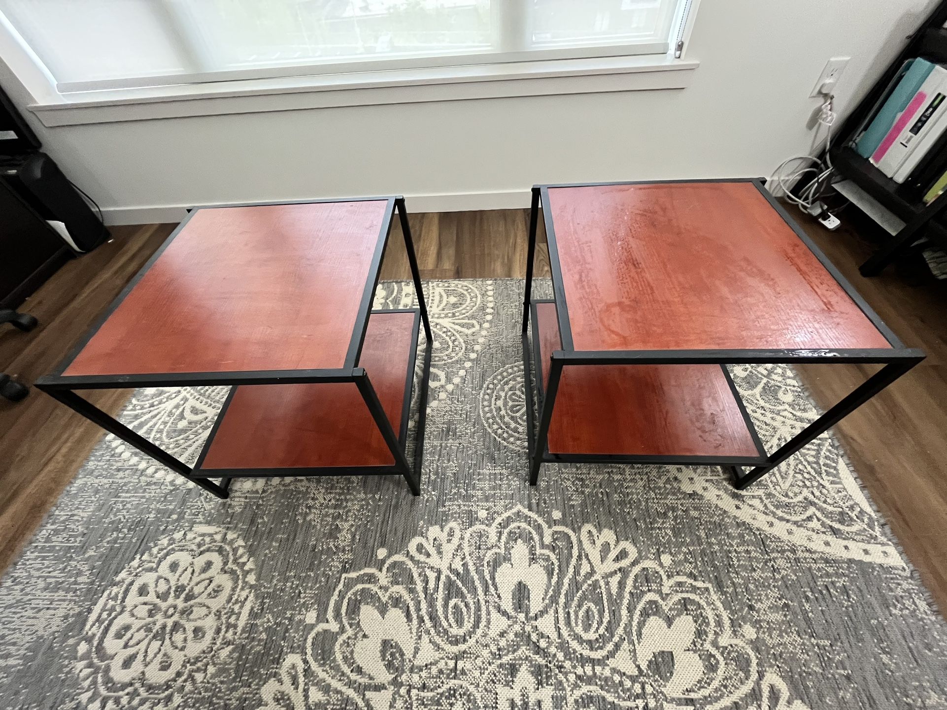 ZINUS Dane 20 Inch Black Frame Side Table, End Table, Easy Assembly, Red mahogany wood grain