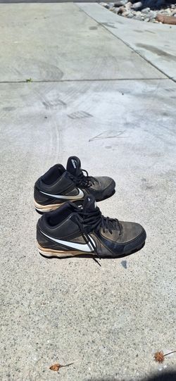 Baseball/ softball cleats