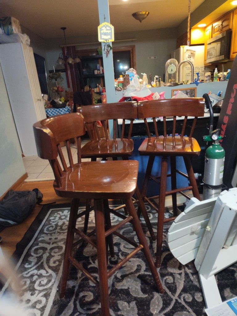 Set Of 4.Swivel Chairs