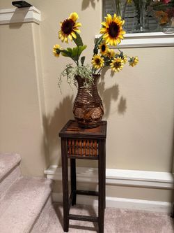 Vase and stand