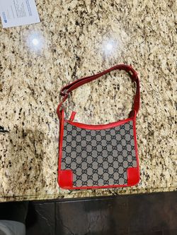 Stunning Gucci Vintage Shoulder Bag