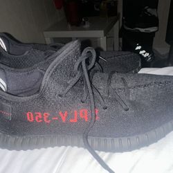 YEEZY 350 V2 Black 10.5 
