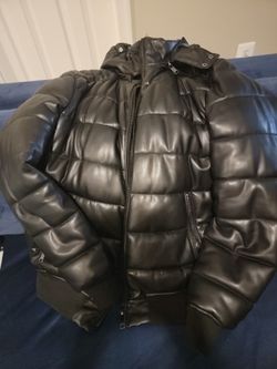 Zara's New Jacket With Hood. ' L'