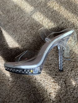 Fabulicious shoes new size 11