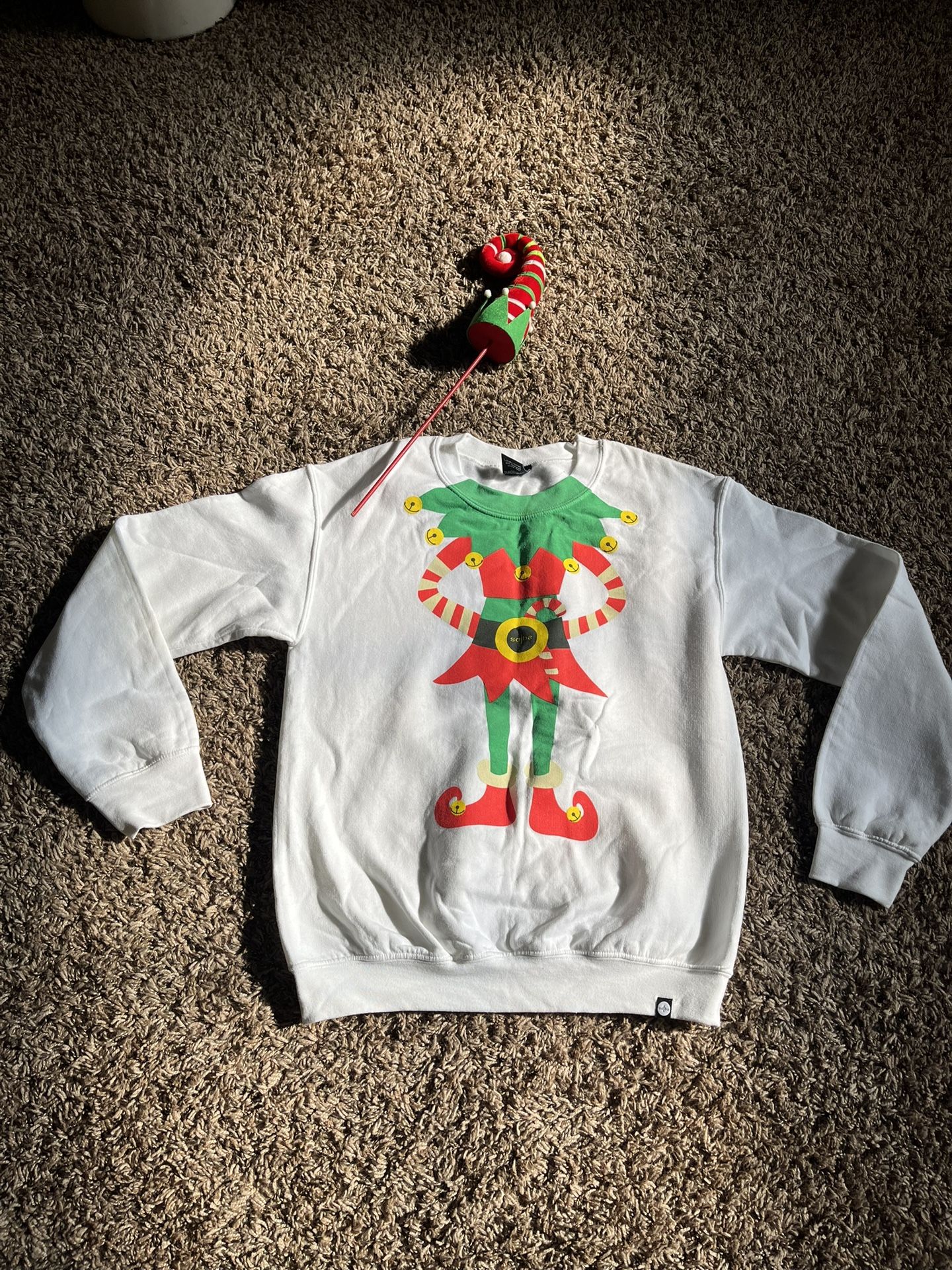 CHRISTMAS  SWEATSHIRT.  $5 